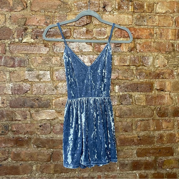 La Hearts Pants - LA Hearts small romper - 97%polyester 3%spandex